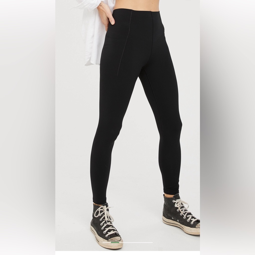 Offline by aerie real me xtra hold up! Pocket legging
